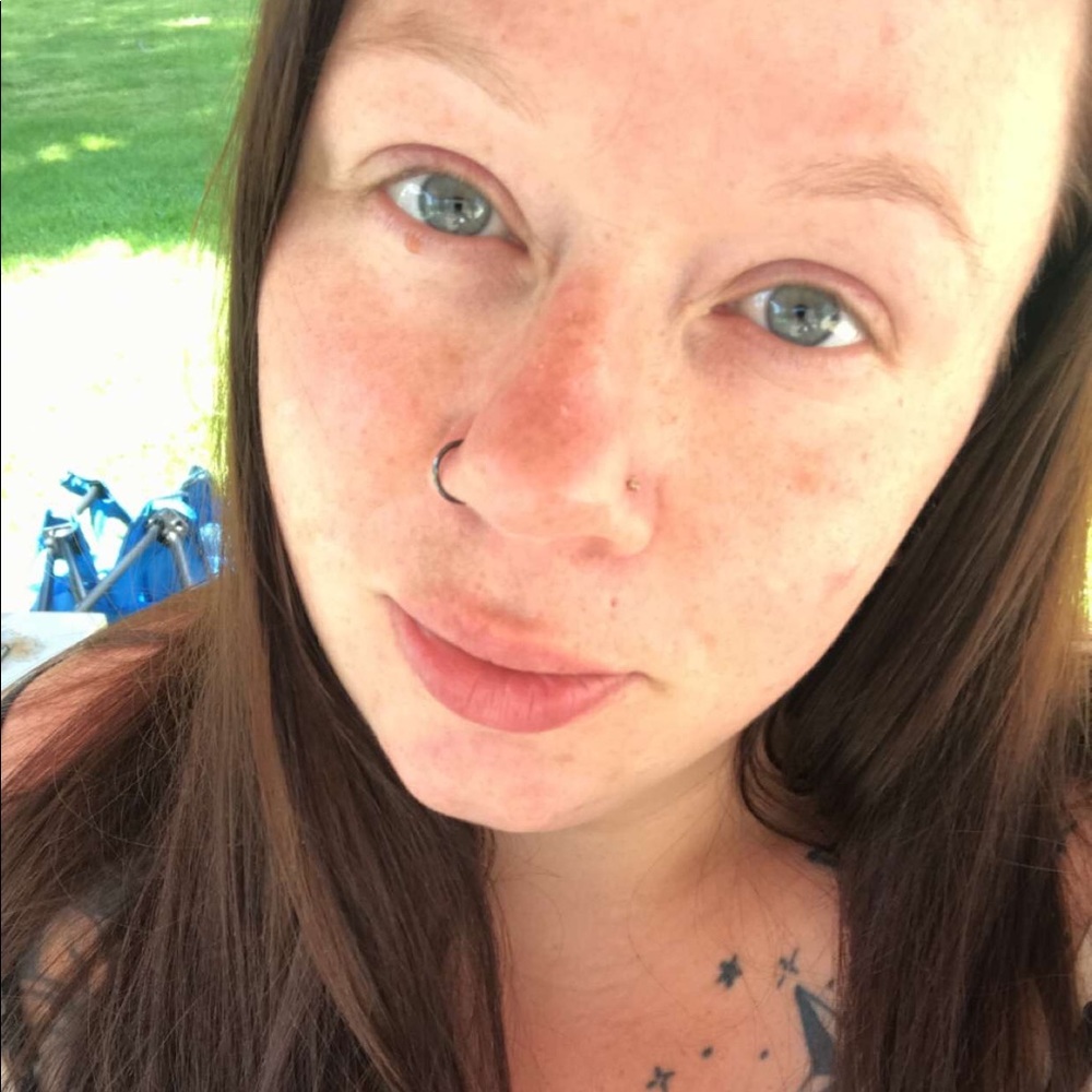 Meet your Posher, Stephanie